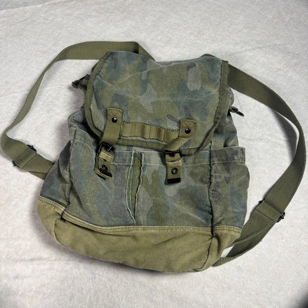Vintage Billabong Camo Backpack Green Canvas Print